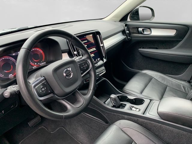 Fahrzeugabbildung Volvo XC40 Momentum Pro AHK Leder LED Kamera Ha-Kardon
