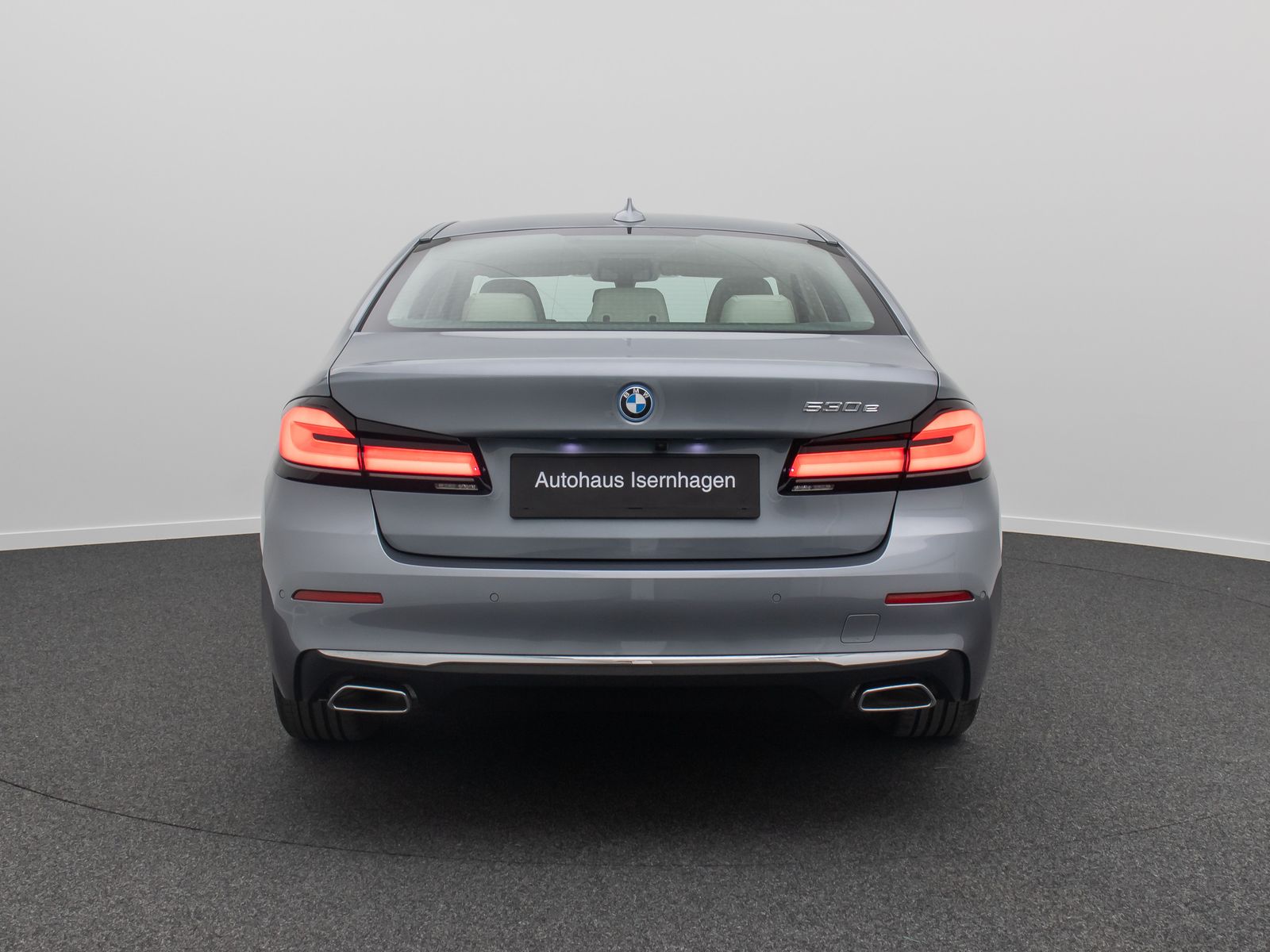 Fahrzeugabbildung BMW 530e Luxury Line 360°Glasdach Laser HUD DAB HiFi