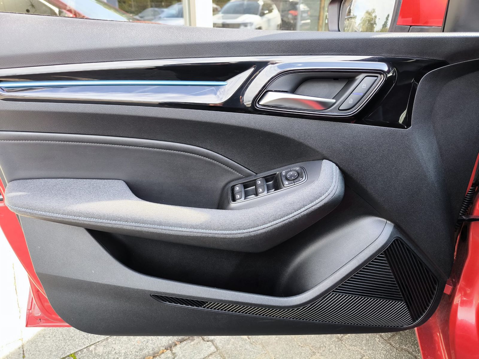 Fahrzeugabbildung MG 5 61 KWH Luxury NAVI+LEDER+SHZ+LED+DAB+ACC+360°