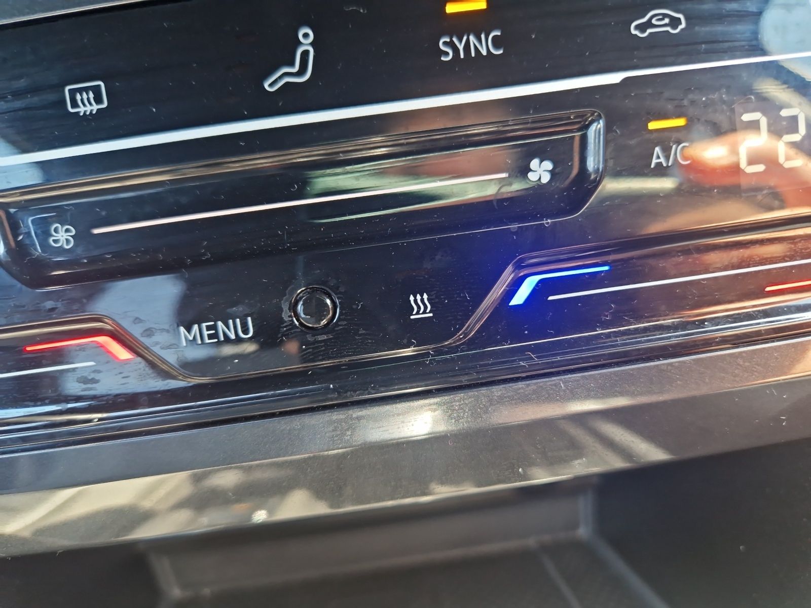 Fahrzeugabbildung Volkswagen Tiguan Allspace 2.0 TDI R-Line 4M DSG Matrix 20"