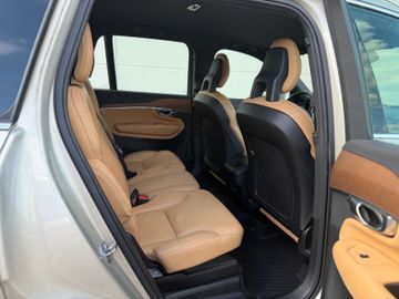 Volvo XC90 - 7
