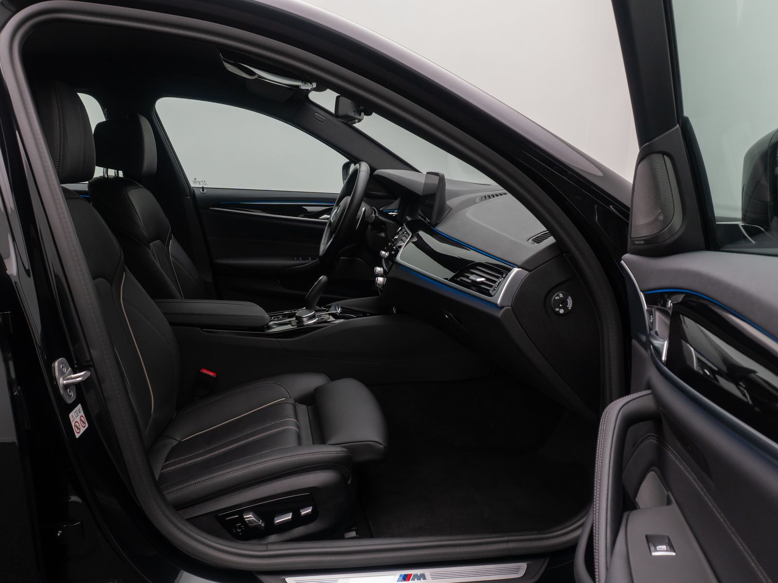 Fahrzeugabbildung BMW 530e M Sport DAB Laser H/K AHK Kamera HUD Komfor