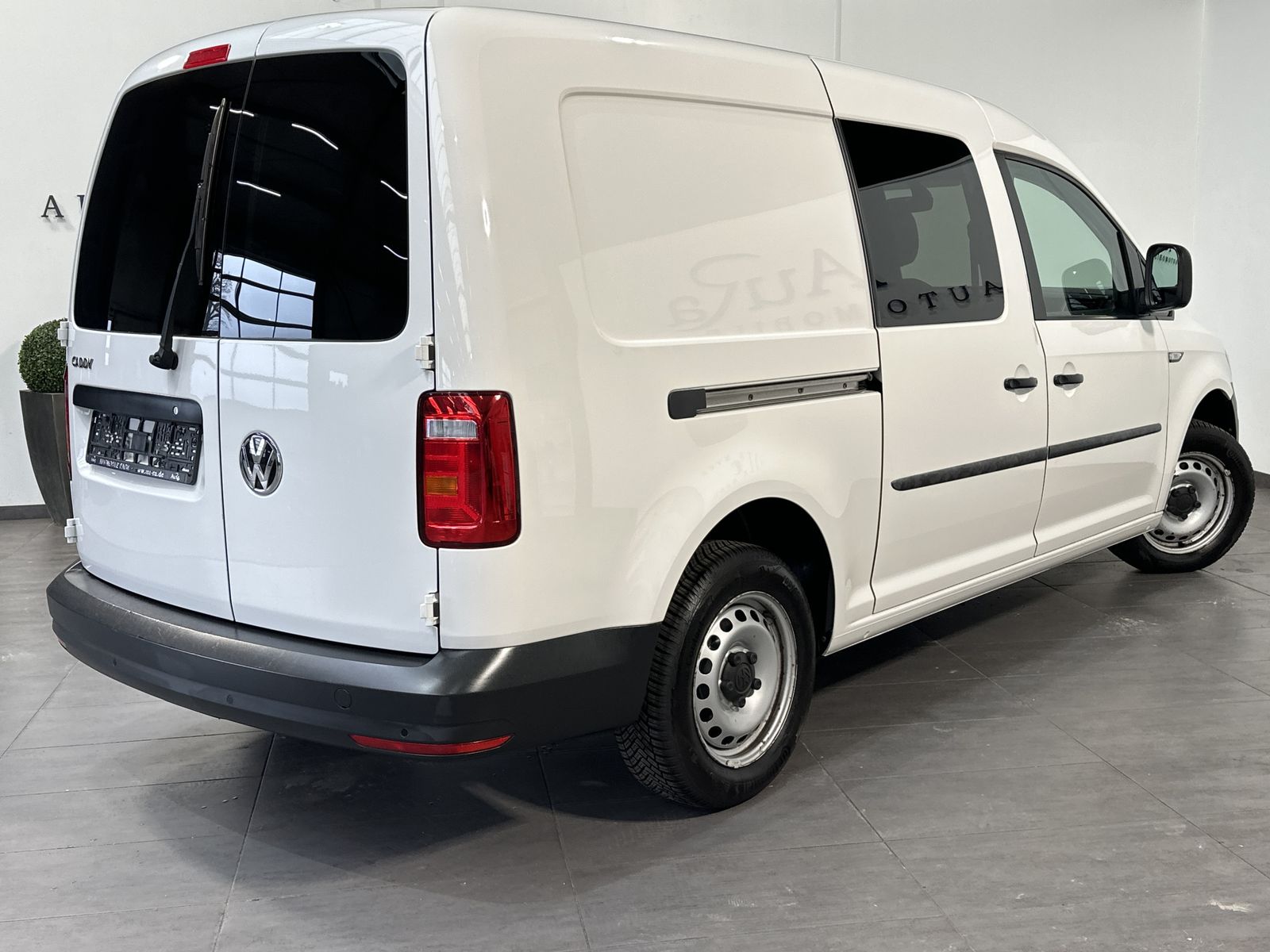 Fahrzeugabbildung Volkswagen Caddy 1.0 TSI Maxi Kombi EcoProfi KLIMA+LEDER+PP