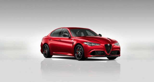 Alfa Romeo Giulia 2.9 V6 Bi-Turbo AT8 Quadrifoglio MY24