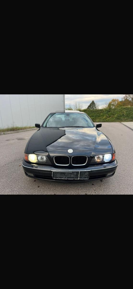 BMW 528