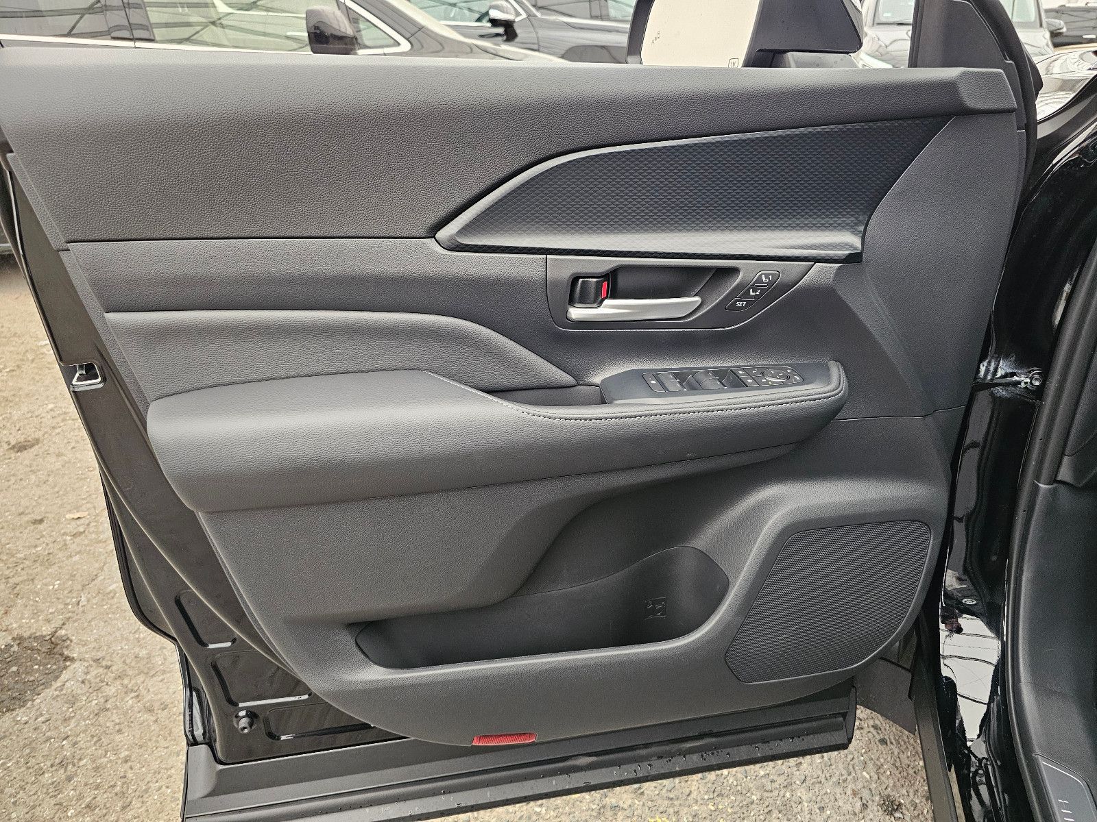 Fahrzeugabbildung Toyota GRAND Platinum Max T1: 68.000 EURO Stock !!!