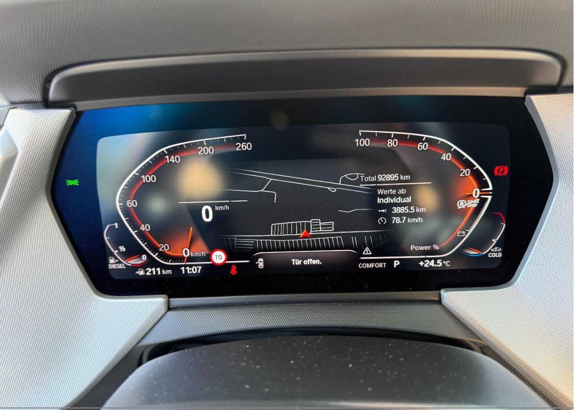 Fahrzeugabbildung BMW 118d AT8 Advan LED/ACC/NAVI/VIRTU/H&K/SHZ/AHK/8F