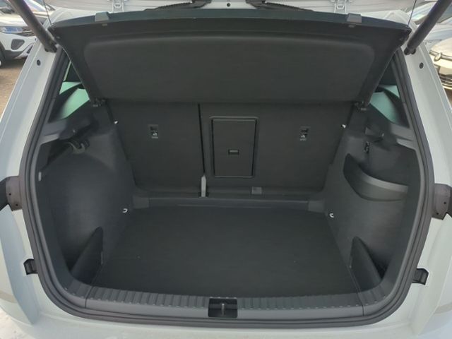 Fahrzeugabbildung SKODA Karoq 1.5 TSI DSG Sportline
