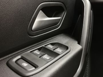 Dacia Duster Expression AppleCP LED Sitzheiz. Sprachb.