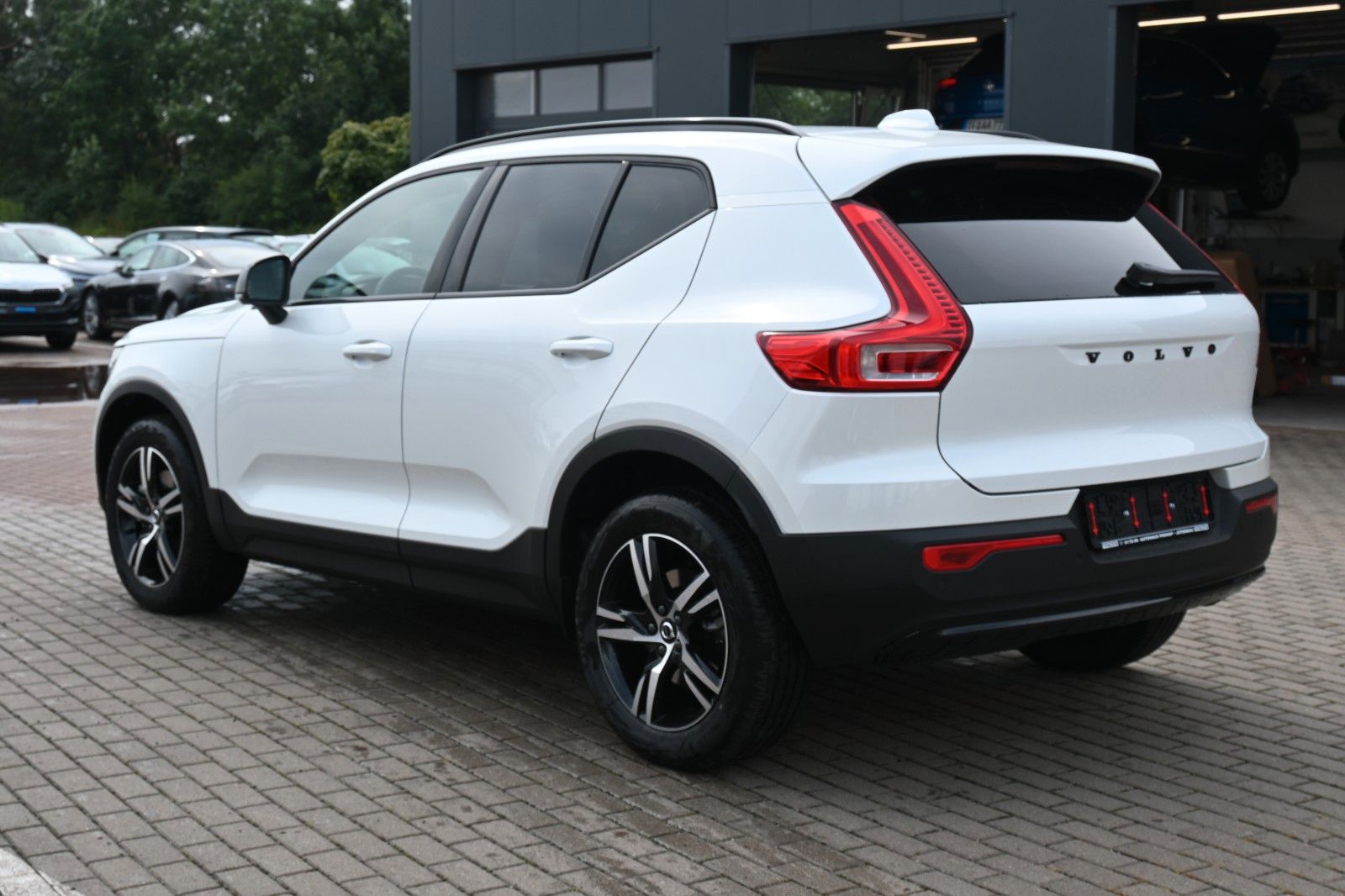 Fahrzeugabbildung Volvo XC40 Plus Dark *ACC*BLIS*H&K*FSHZG*AHK*