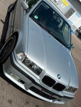 BMW e36 318i - BMW 318: Limousine, E36