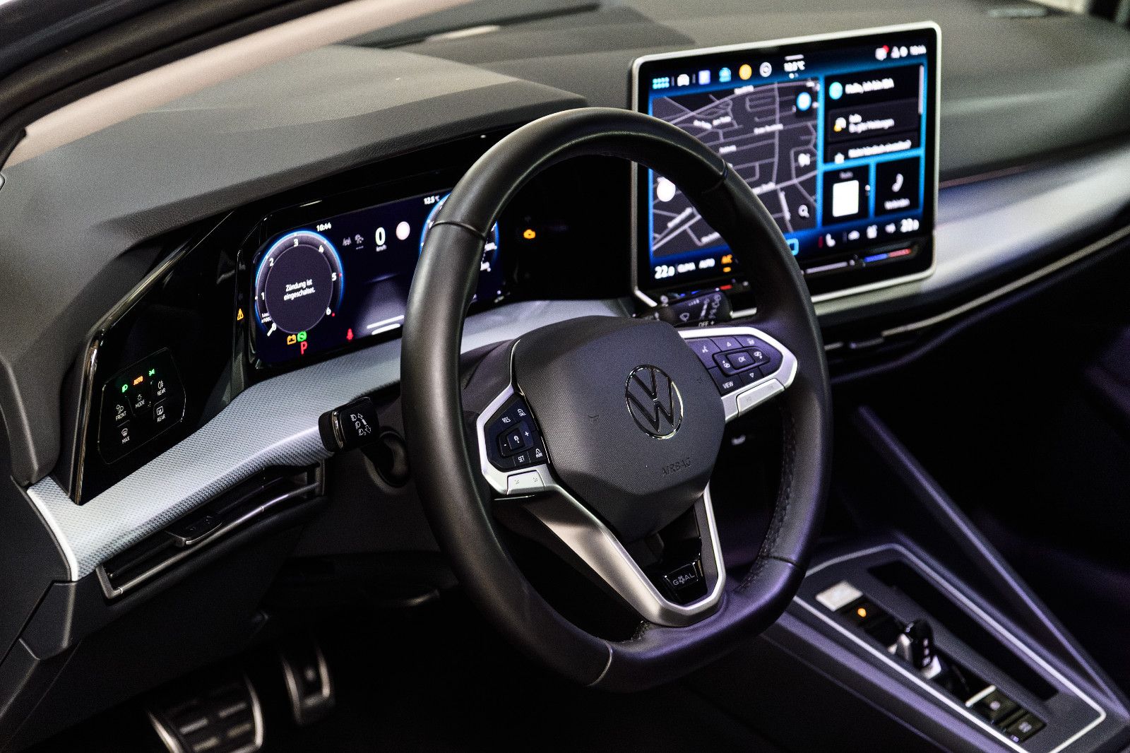 Fahrzeugabbildung Volkswagen Golf VIII Variant Goal 2.0 TDI IQ-LED+AHK+360°KA