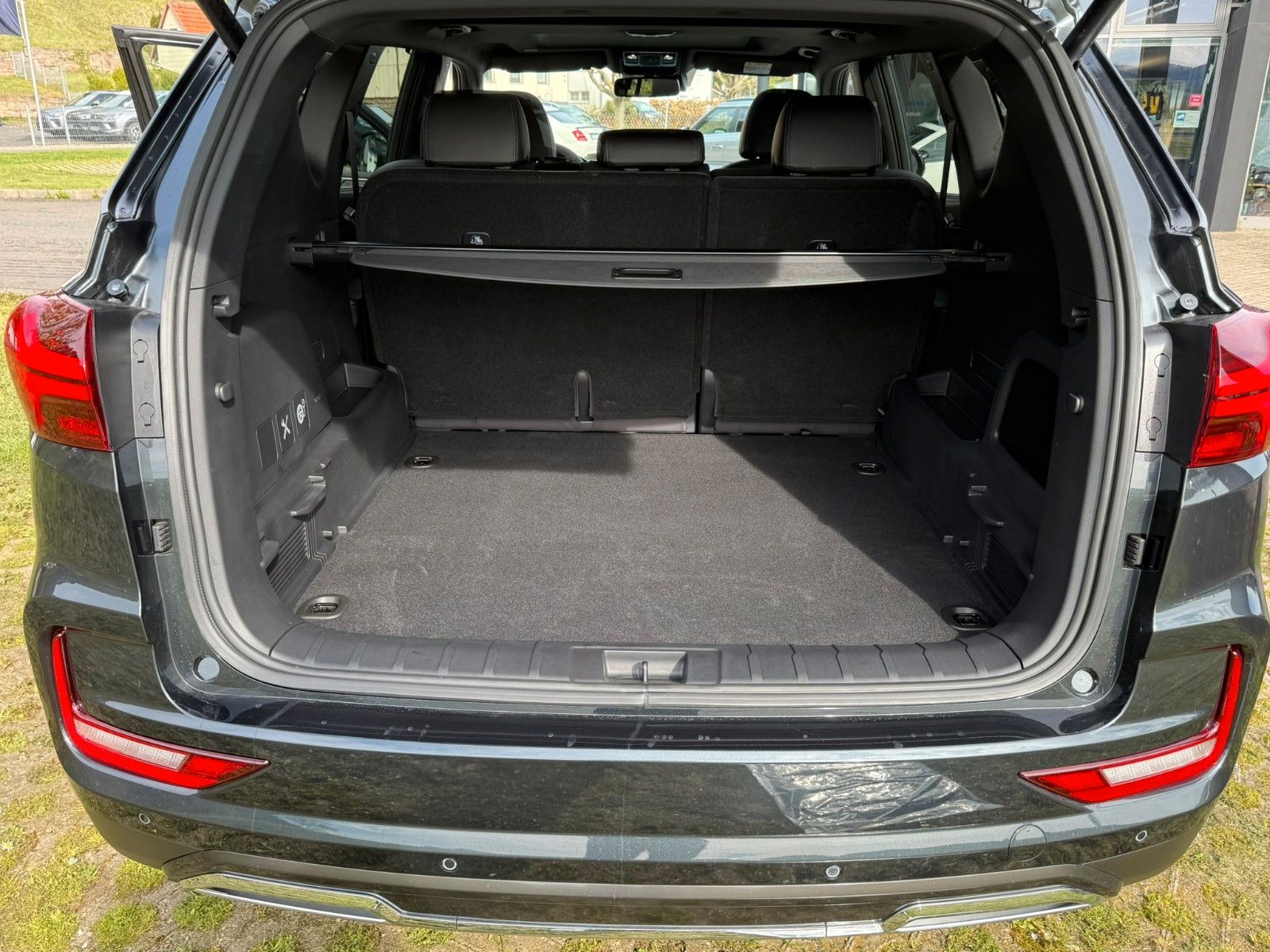 Fahrzeugabbildung KGM REXTON+LUX+360*KAMERA+LEDER+20ZOLL+ALLRAD+MEMORY