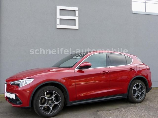 Alfa Romeo Stelvio Super Q4 AHK Panorama 154 KW