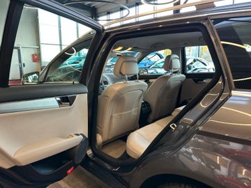 MYAUTOCENTER – Gebraucht- und Jahreswagen mit Werkstattservice in Pfaffenhofen Mercedes-Benz C 220 T CDI Blueefficiency *2. Hand*CD-Wechsler*
