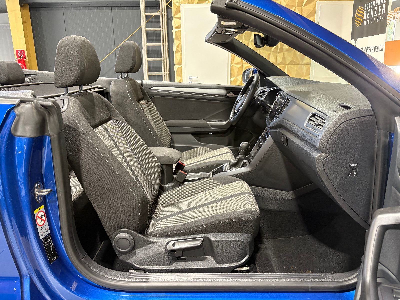 Fahrzeugabbildung Volkswagen T-Roc Cabriolet TSI/APPLE/PDC/ACC/NAVI/SHZ/TOTWI