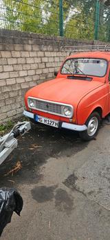 Renault R4 - Renault R 4 mit Benzin-Antrieb: Kleinwagen
