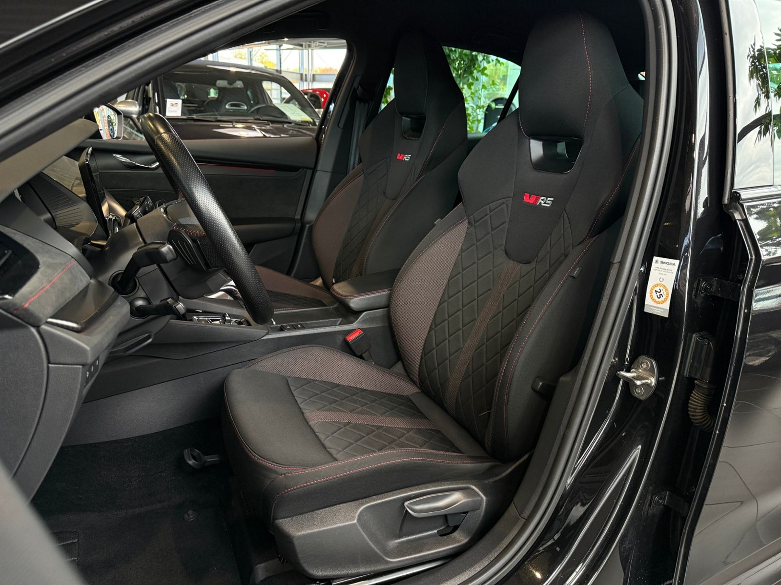 Fahrzeugabbildung SKODA Octavia Lim. RS RFK ACC HUD LED