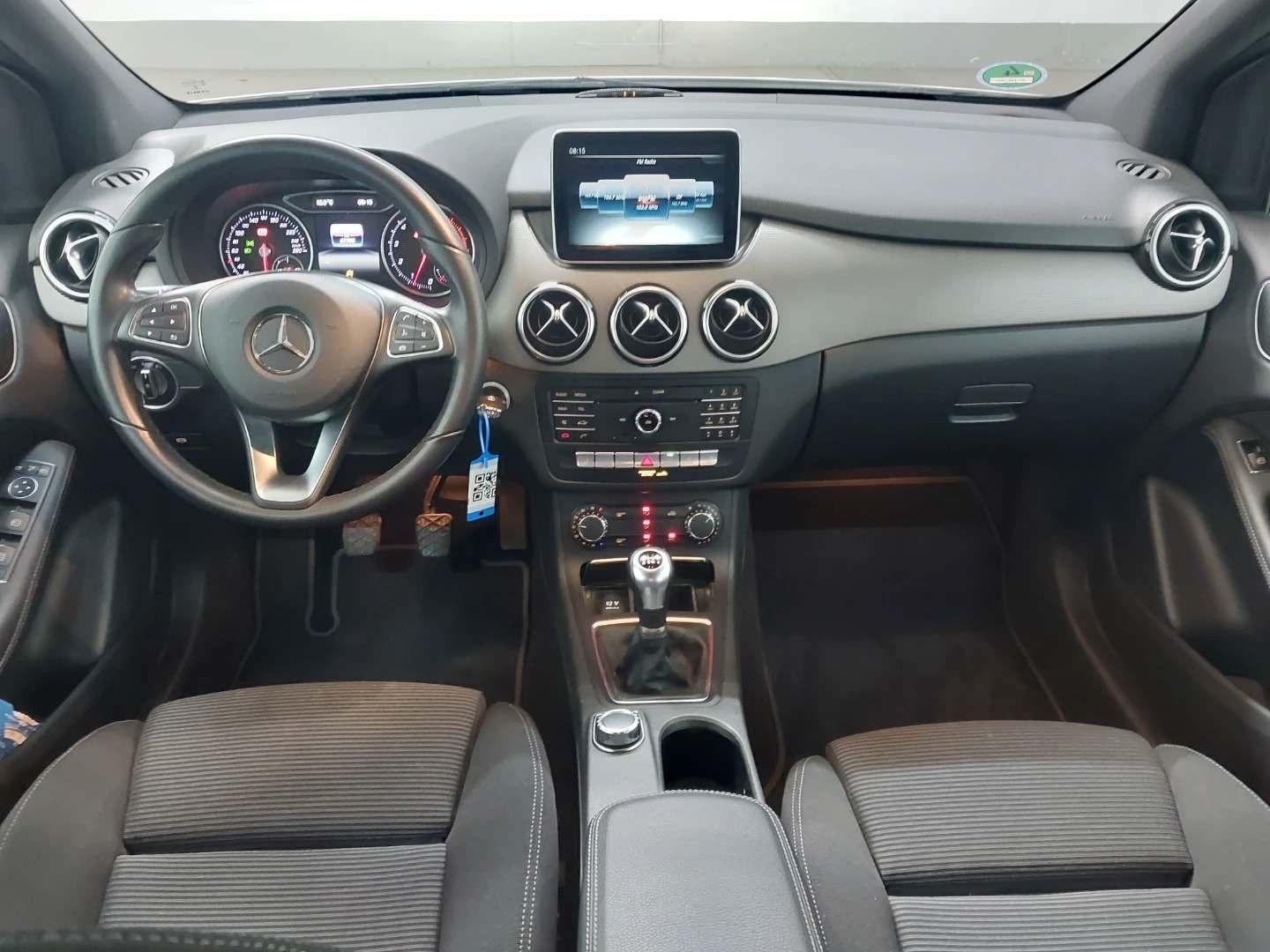 Mercedes-Benz B 180 Xenon Scheckheft Rückfahrkamera Style