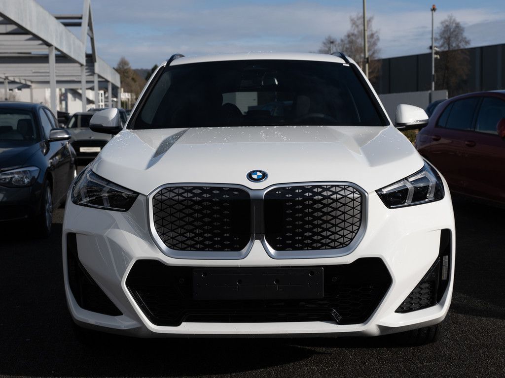 BMW iX1 - Bild 2