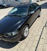 Volvo S60 2.5T AWD - Volvo S60: 2.5