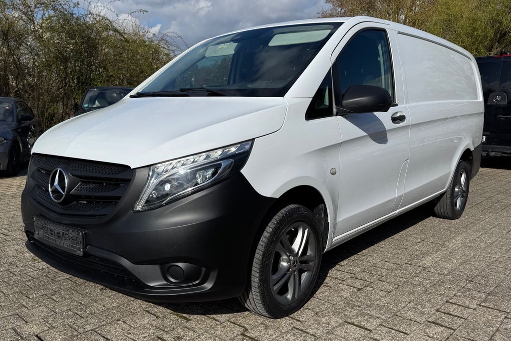 Image of Mercedes-Benz Vito