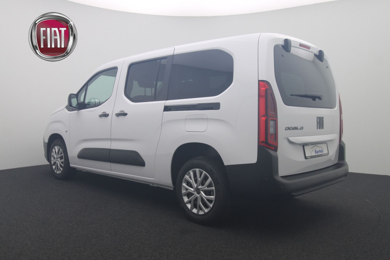 Fahrzeugabbildung Fiat Doblo Kombi L2 1.5 BlueHDi 5-Sitzer