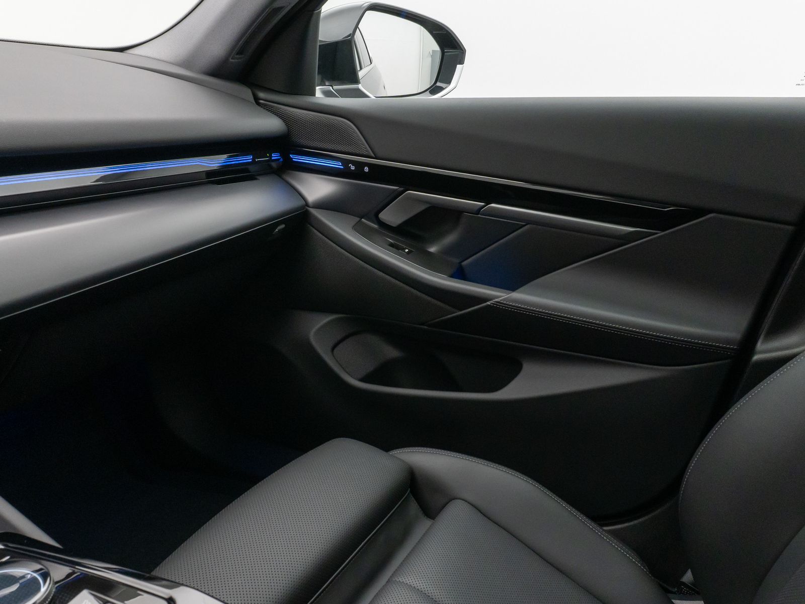 Fahrzeugabbildung BMW 520d Kamera DAB H/K Leder AdaptivLED Alarm Sport