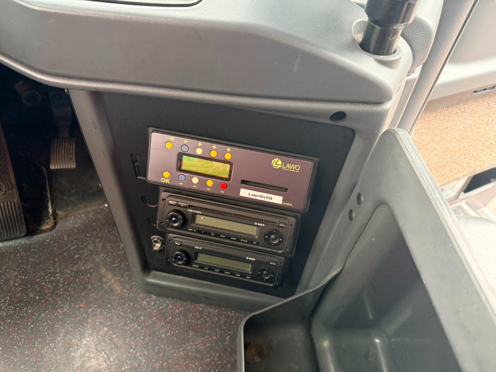 SETRA  2012 - Image 10 of 25
