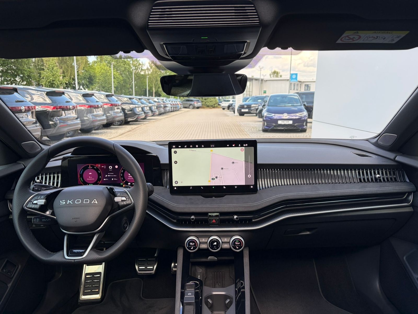 Fahrzeugabbildung SKODA Superb Combi  Sportline 1.5 TSI IV DSG *AHK,Navi