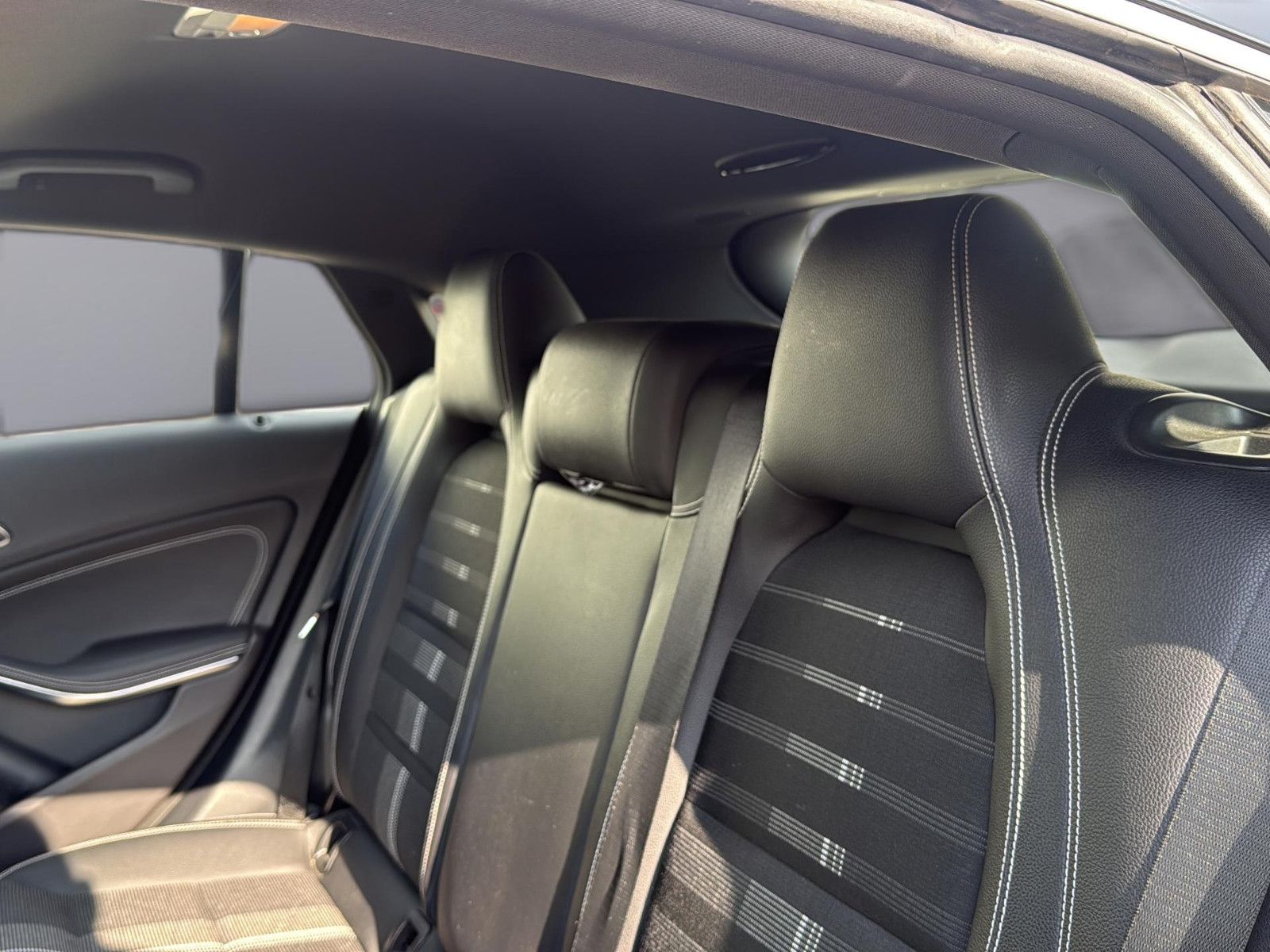 Fahrzeugabbildung Mercedes-Benz CLA Shooting Brake CLA 220 4Matic