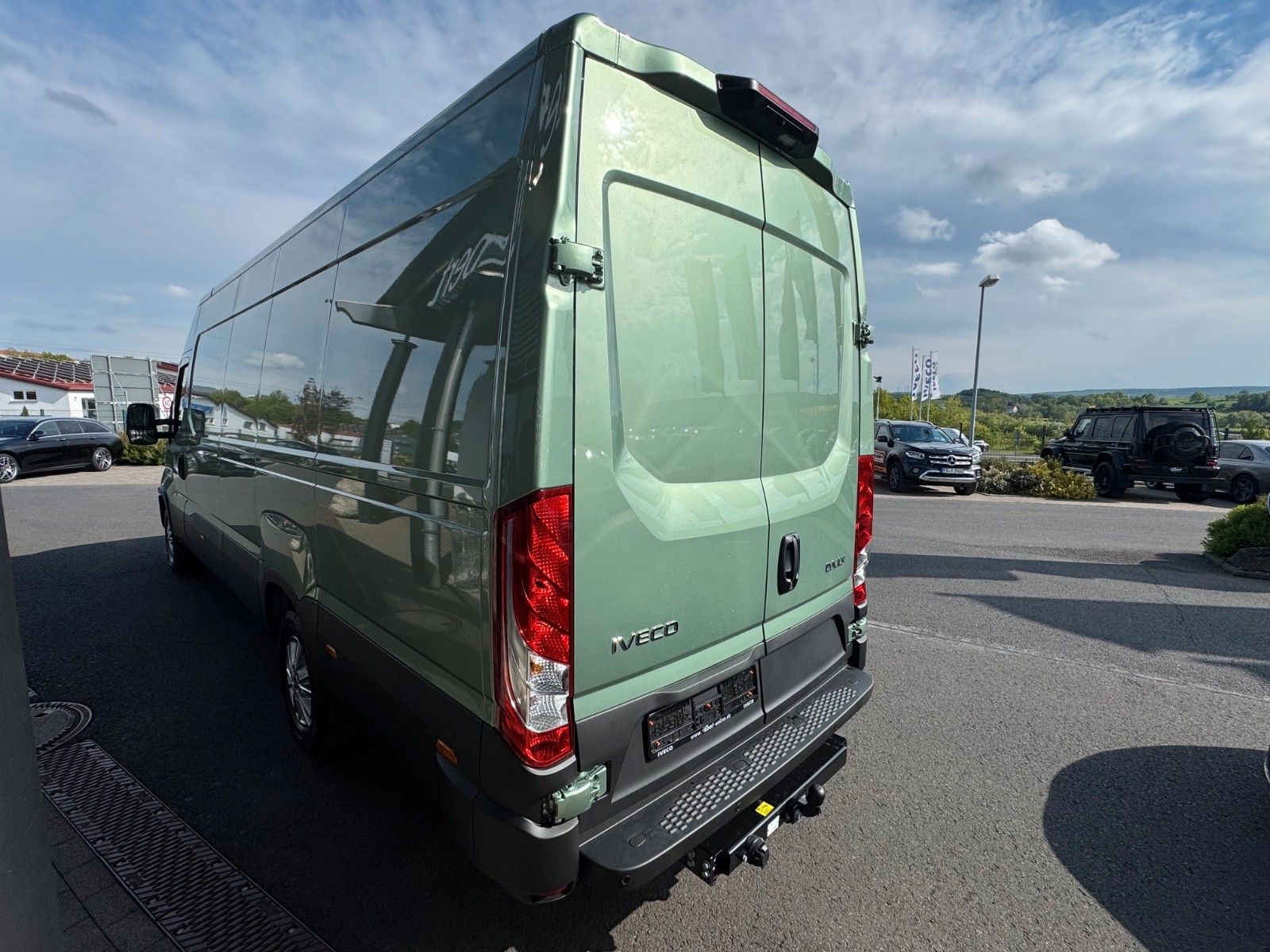 Fahrzeugabbildung Iveco Daily 35S18 HA8 3.0L *R4.100mm*Automatik*AHK*LED