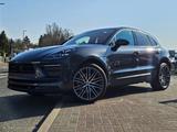 Porsche Macan Turbo 21Zoll DeutschesFahrzeug Panorama - Porsche Macan Turbo mit Benzin-Antrieb