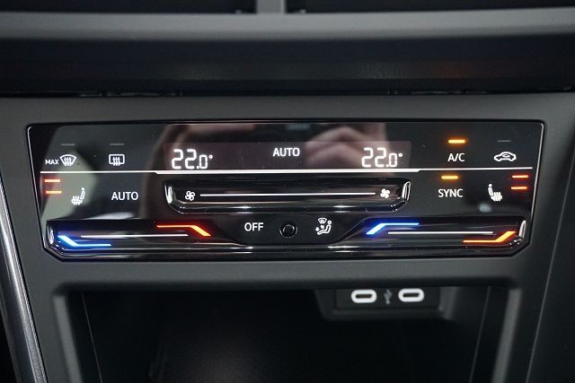 Fahrzeugabbildung Volkswagen Taigo Style 1.0 TSI DSG *Panorama, IQ.Light, IQ.