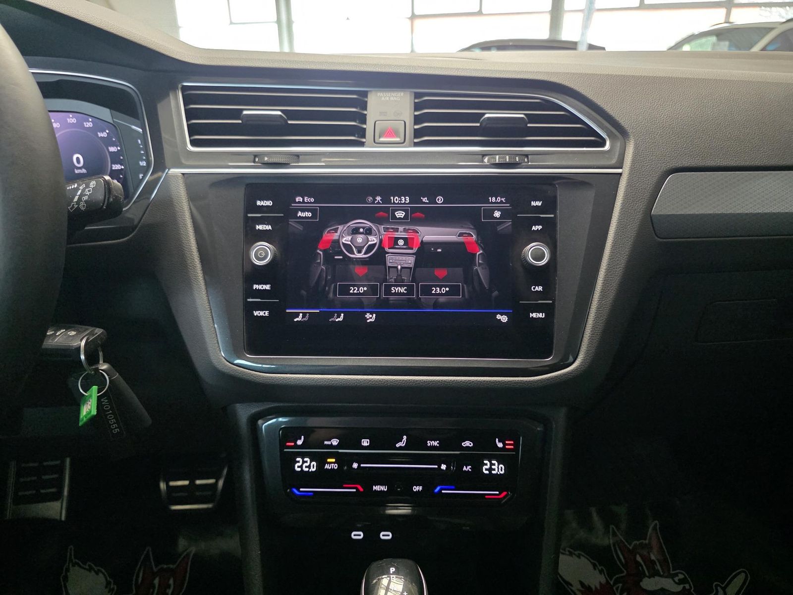 Fahrzeugabbildung Volkswagen Tiguan 1.5 DSG /Virtual/LED/Navi/Spur/FsHz/Ahk