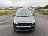 Ford Tourneo Courier Titanium - Ford Tourneo Courier aus 2016