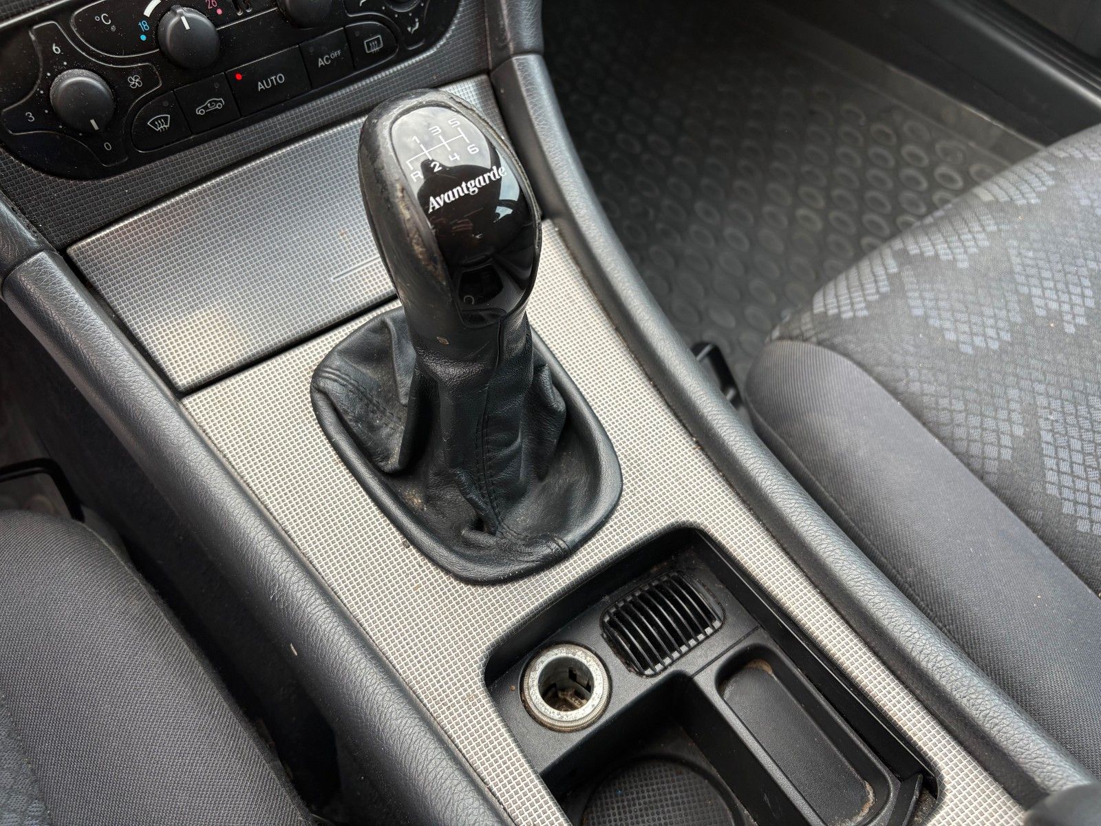 Fahrzeugabbildung Mercedes-Benz C 200 T Kompressor Avantgarde Klima Leichtmetall