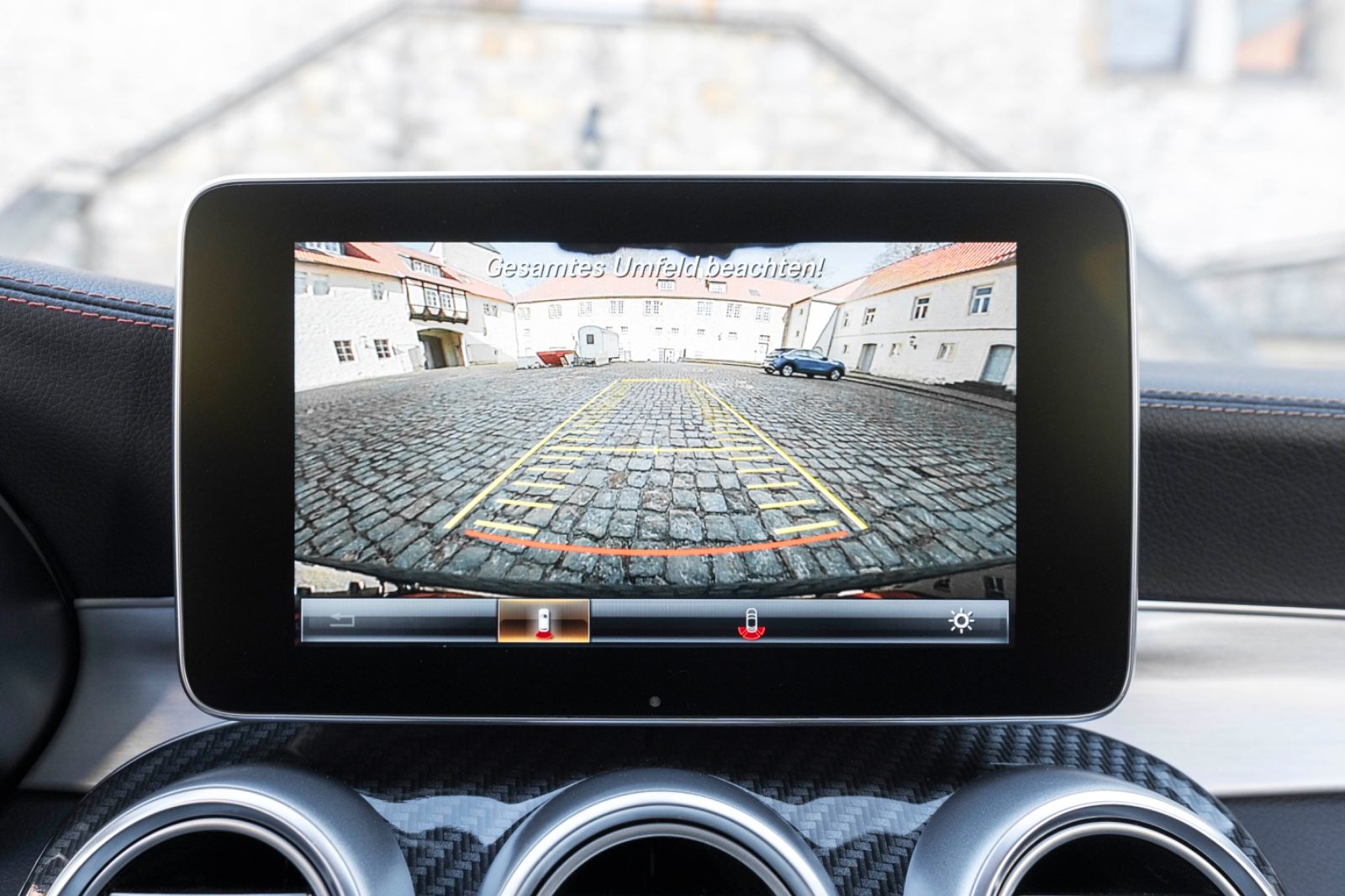 Fahrzeugabbildung Mercedes-Benz C 43 AMG C63 Optik BURMESTER CARBON KAM LED NAV