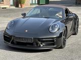 Porsche 992 911 GTS Cabriolet INDIVIDUALFARBE: DUNKELOLI
