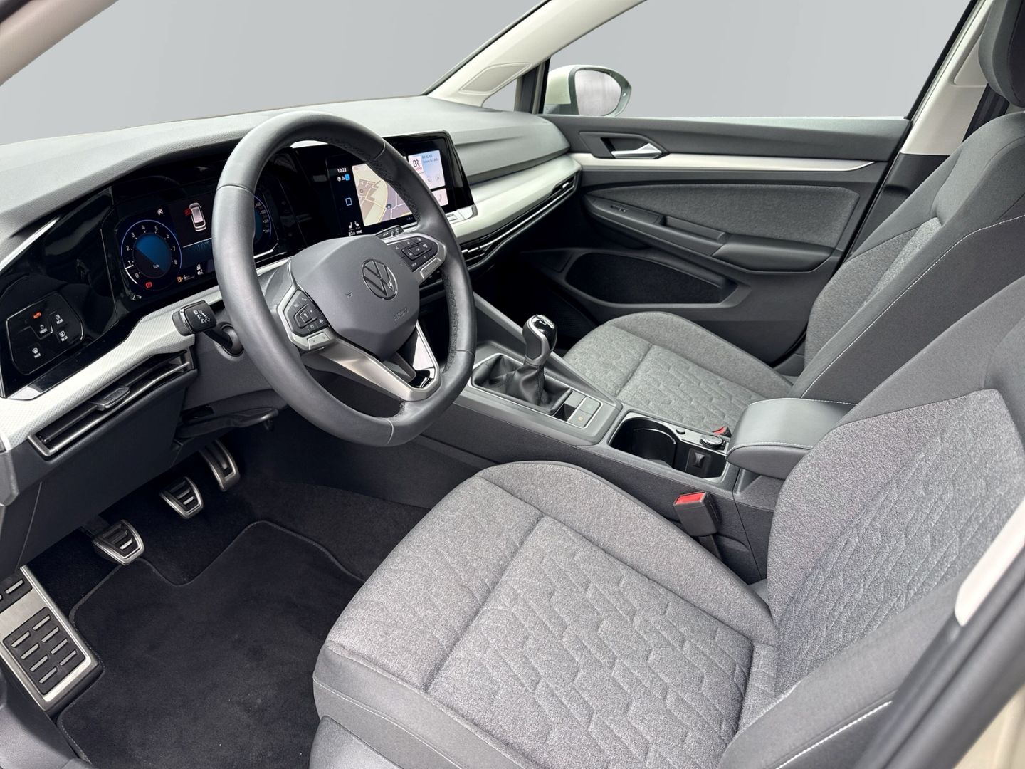 Golf Variant VIII 1.5 TSI Move *Navi*R-Kamera*