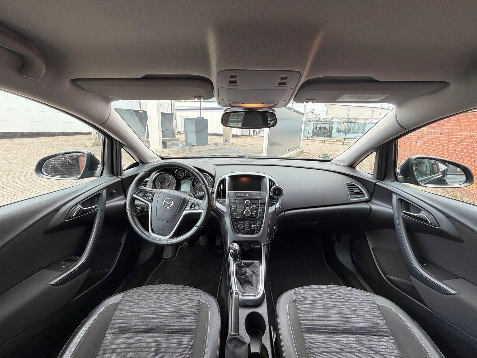 Opel Astra 2015 — photo 6