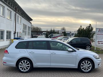 Volkswagen Golf - 6
