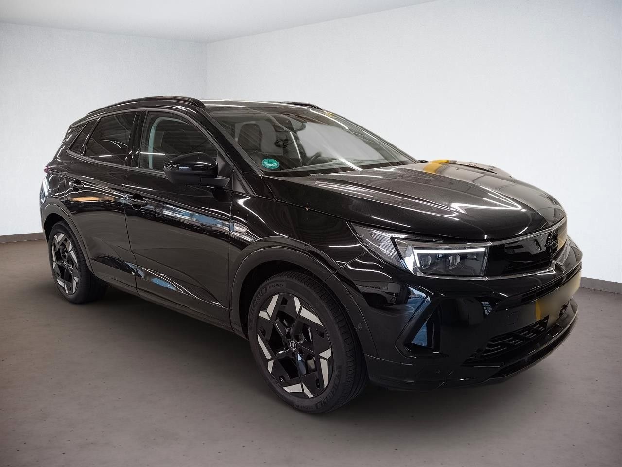 Fahrzeugabbildung Opel Grandland (X) 1.6T GSe HYBRID 4X4 NAVI/LED/SPORT