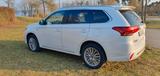 Mitsubishi Outlander 2.4  PLUG-IN HYBRID 4WD Basis...