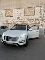 Hyundai Grand Senta Fe 7 Sitzer - Hyundai Grand Santa Fe in Essen