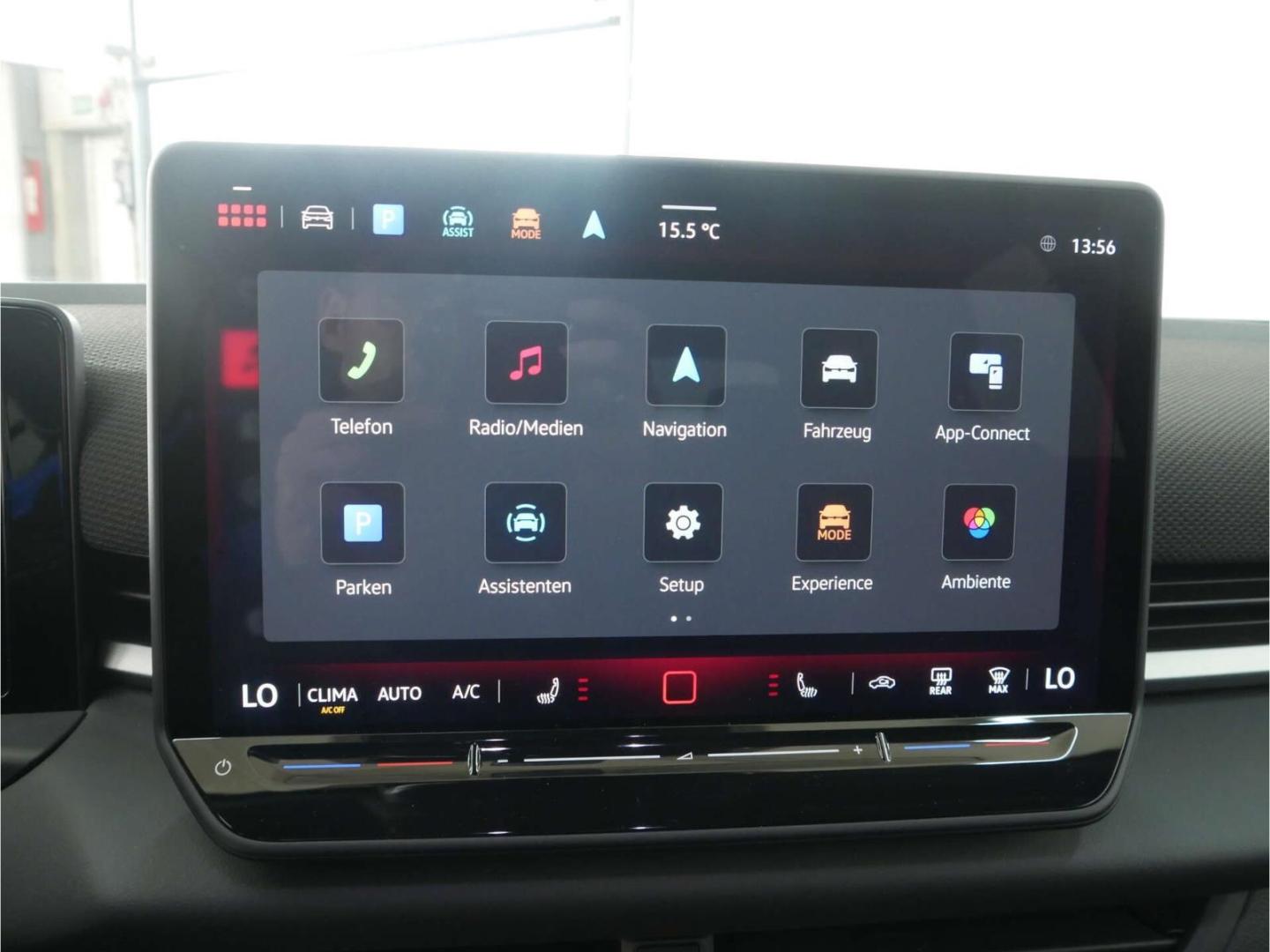 Volkswagen T-Roc 1.5 eTSI R-Line DSG NAV/LED/RFK/keyless, миниатюра 29