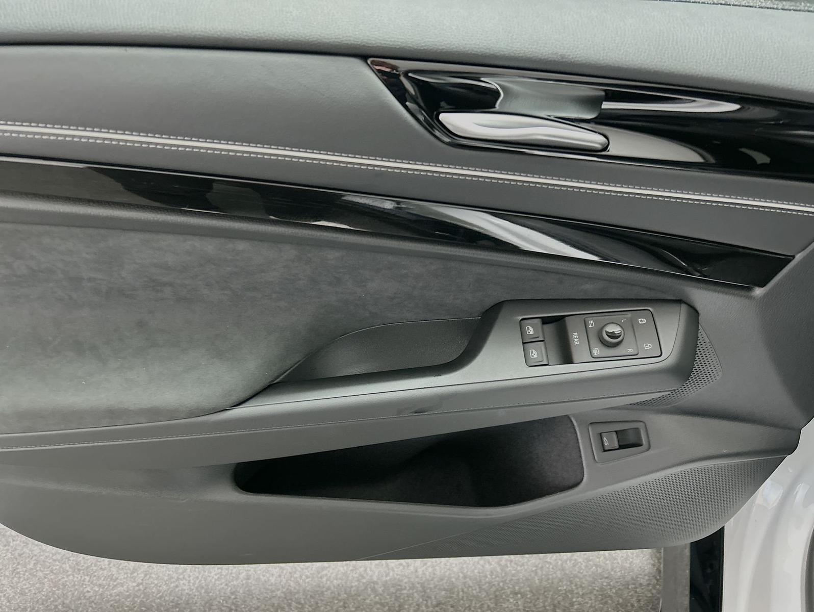 Volkswagen ID.7 Tourer Pro 210 kW CarPlay Black CCS ACC