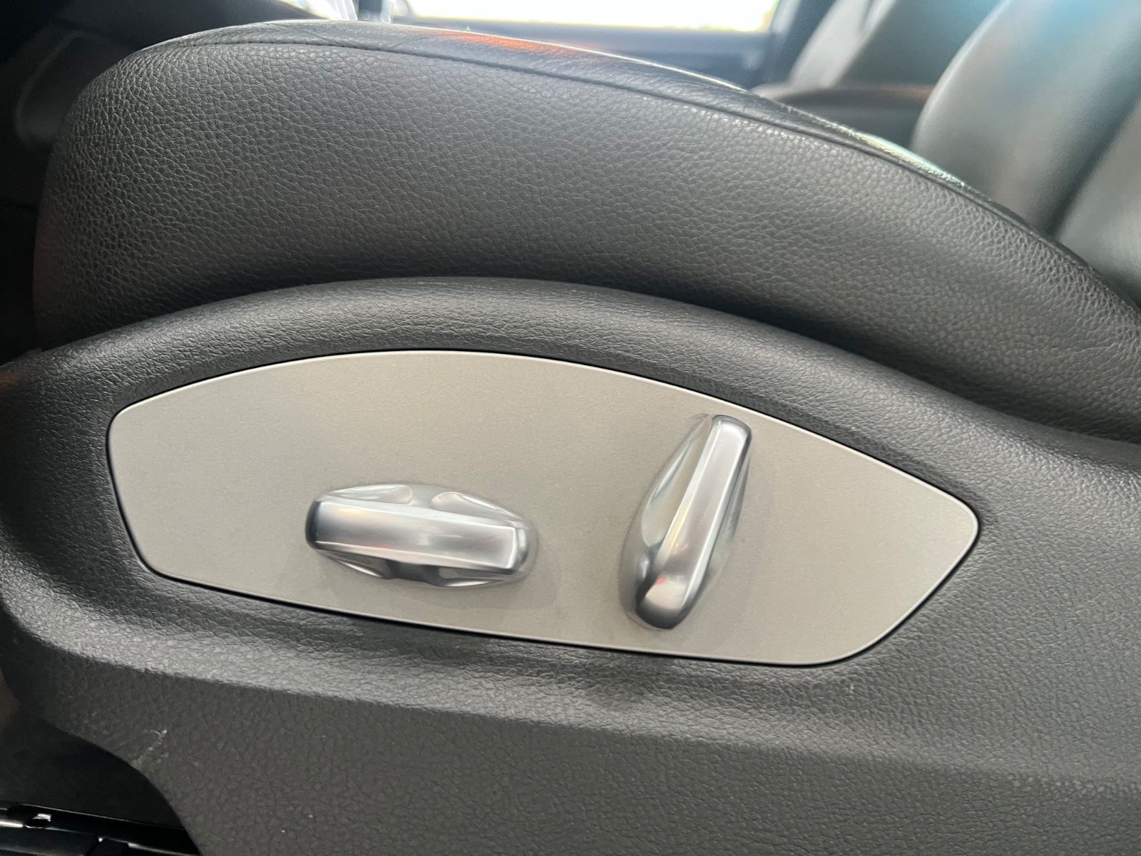Fahrzeugabbildung Porsche Cayenne Diesel * 1.HAND *SCHECKHEFT BEI PORSCHE*