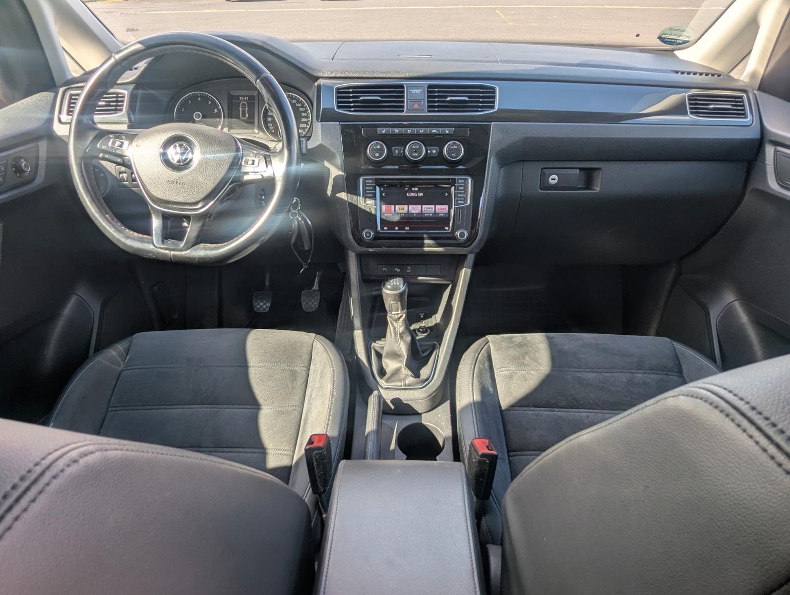 Volkswagen Caddy Maxi Highline Navi AHK Sitzheizung