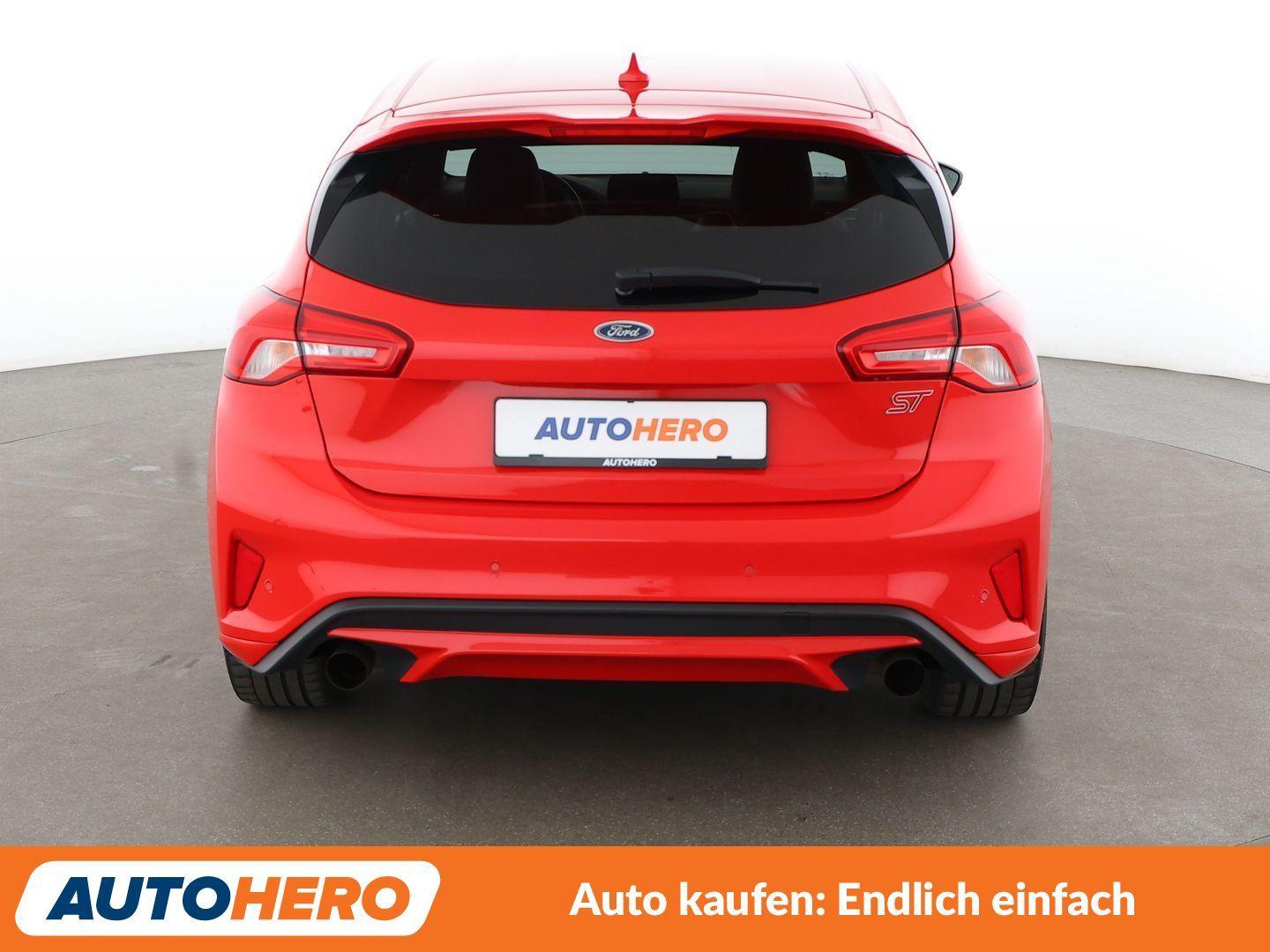 Ford Focus 2.3 EcoBoost ST *NAVI*LED*ACC*PDC*SHZ*LHZ*